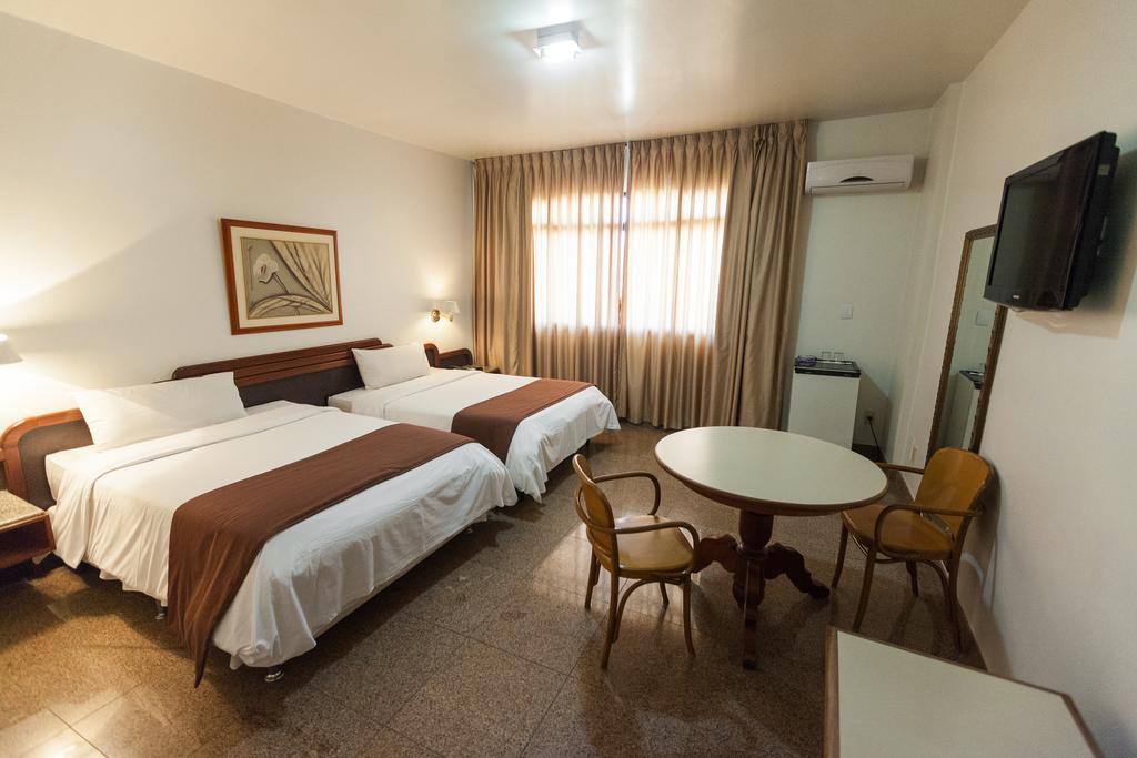 Dimas Lessa Hotel Montes Claros Εξωτερικό φωτογραφία