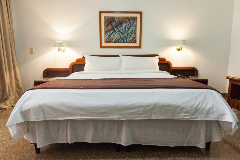 Dimas Lessa Hotel Montes Claros Εξωτερικό φωτογραφία