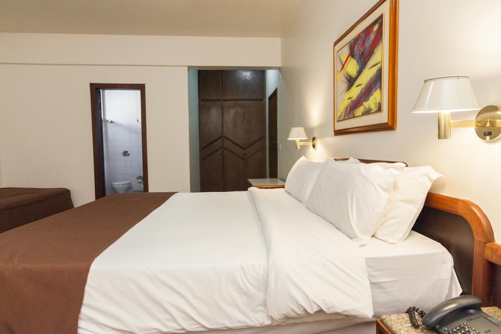 Dimas Lessa Hotel Montes Claros Εξωτερικό φωτογραφία