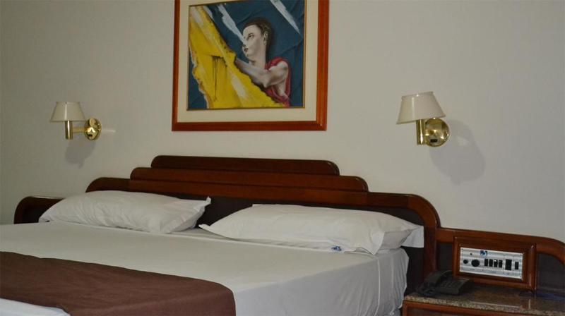 Dimas Lessa Hotel Montes Claros Εξωτερικό φωτογραφία